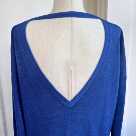 LORNA JANE Harper Long Sleeve Blue Floral Mesh Long Sleeve Knit Top Size L - Picture 9 of 15